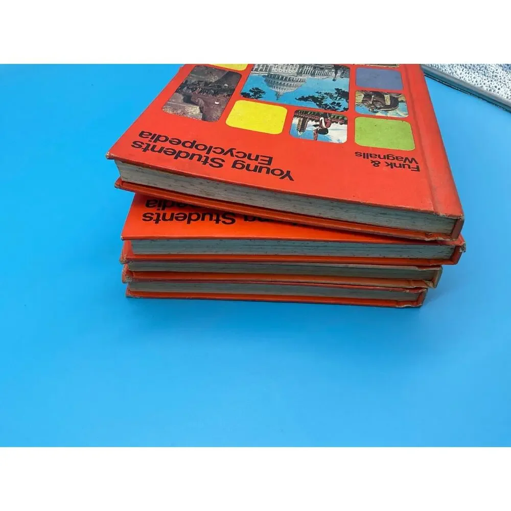 Funk‎ & Wagnalls Young Students Full Encyclopedia Vol. 1,2.3,4 ( 1972-1973) VTG